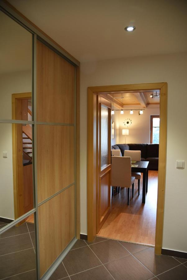 Roudnice Apartman Mezi Kopci - Mid Hills Apartment מראה חיצוני תמונה